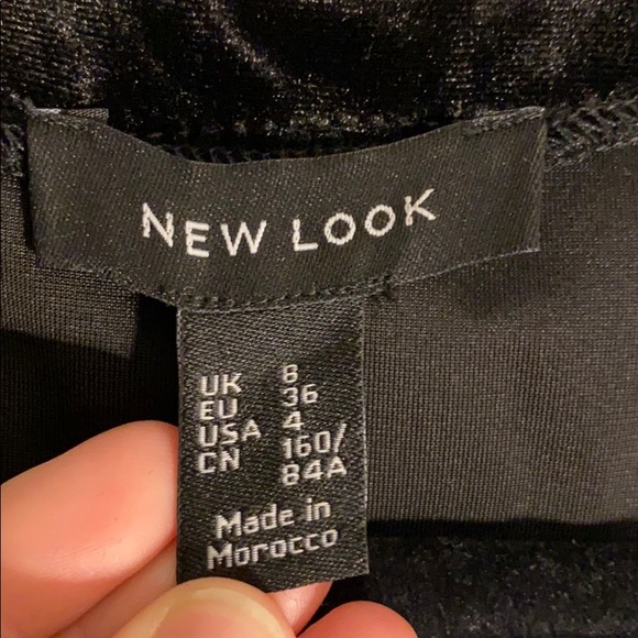 New Look Black Velvet V-Neck Mini-Dress - Picture 2 of 6